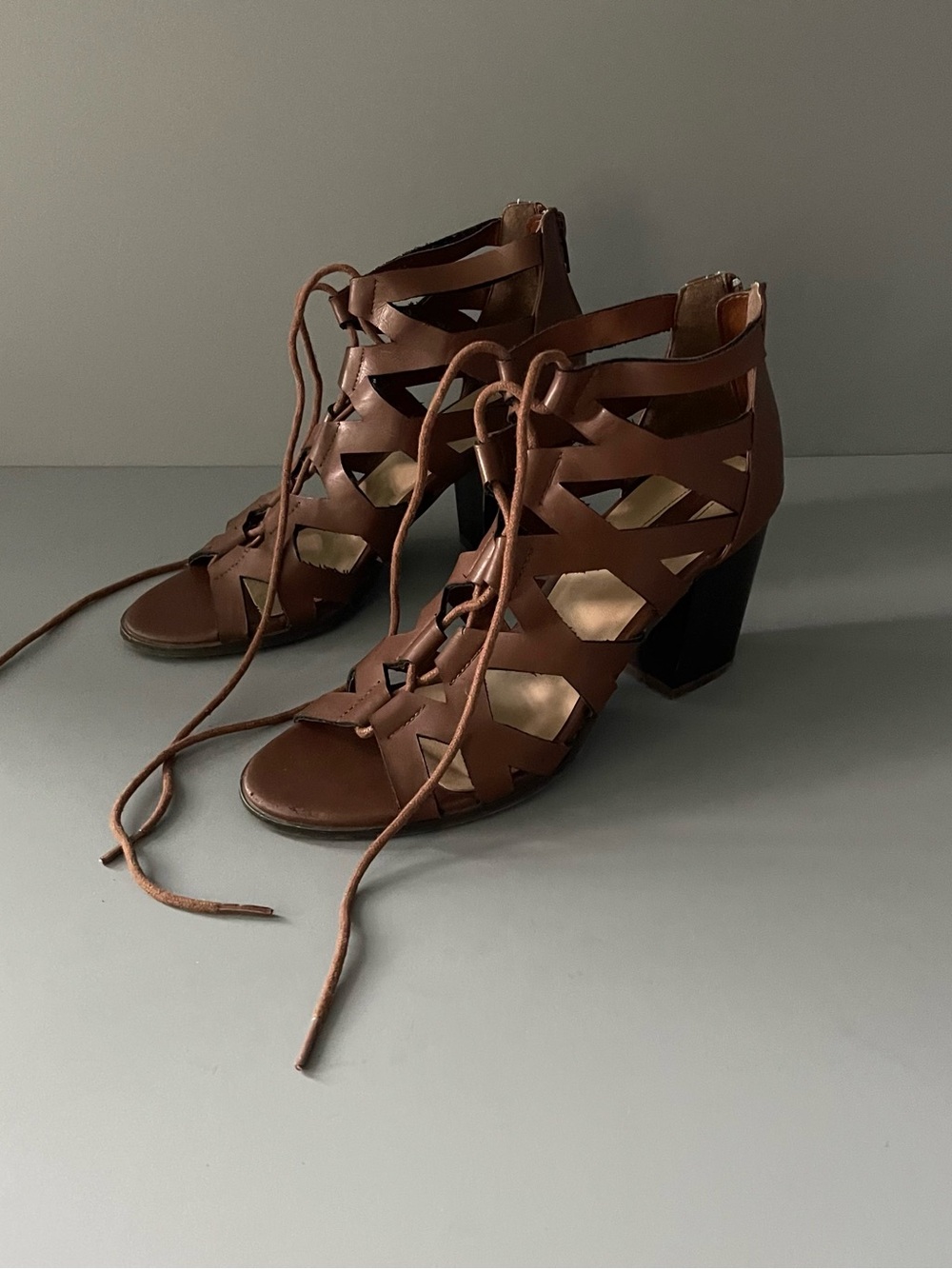 Forever 21 Vintage Lace Up Brown Cut-Out Bootie Sandals Tyla Style Celebrity 8.5